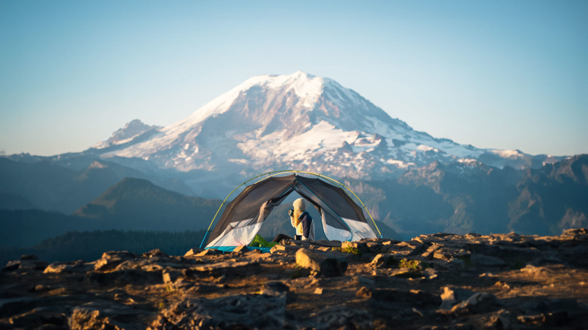 CAMPING-RAINIER